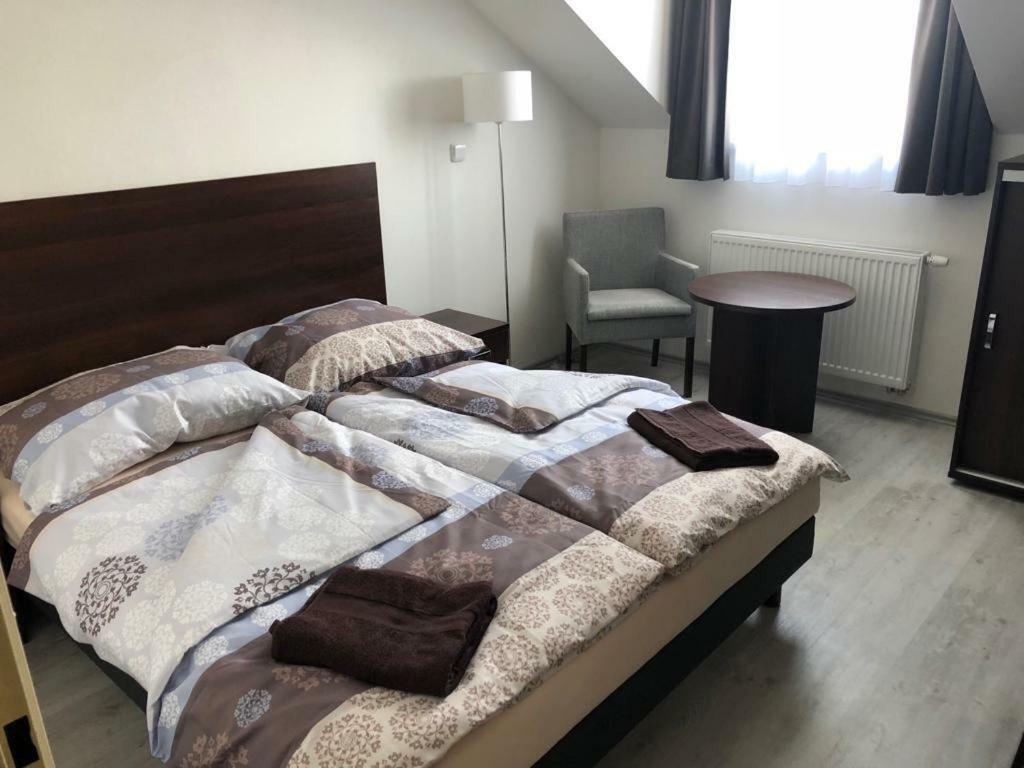 Trebon Apartman 2+Kk Exterior foto